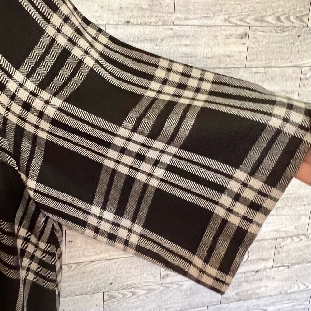 Black & White Plaid Jacket - Size 14 Covered Snap Buttons by New Directions - Picture 4 of 12